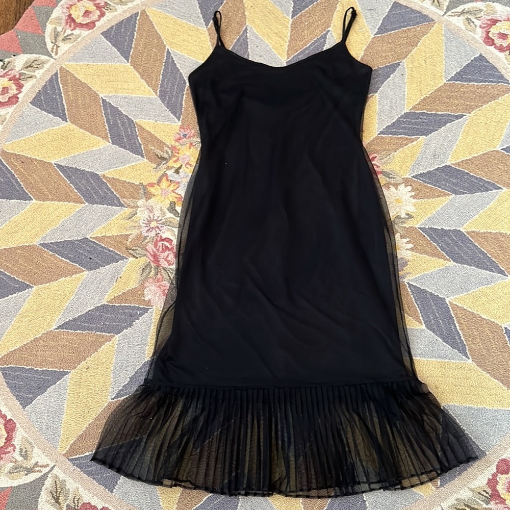 🌚 VINTAGE BETSEY JOHNSON LBD COCKTAIL DRESS MESH PLEATED DETAILING S M